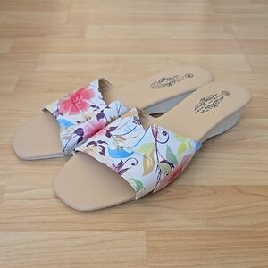 Charles Albert Floral Women's Slide Sandals 100% Vegan Leathe White/Pink Size 10